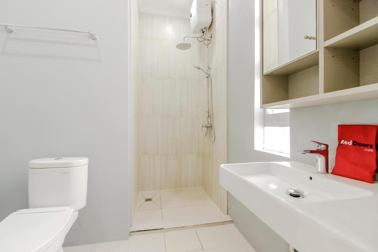 Reddoorz Plus @ Kwitang 2 Jakarta Exteriör bild